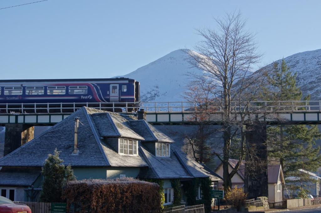 Best Western The Crianlarich Hotel Екстериор снимка